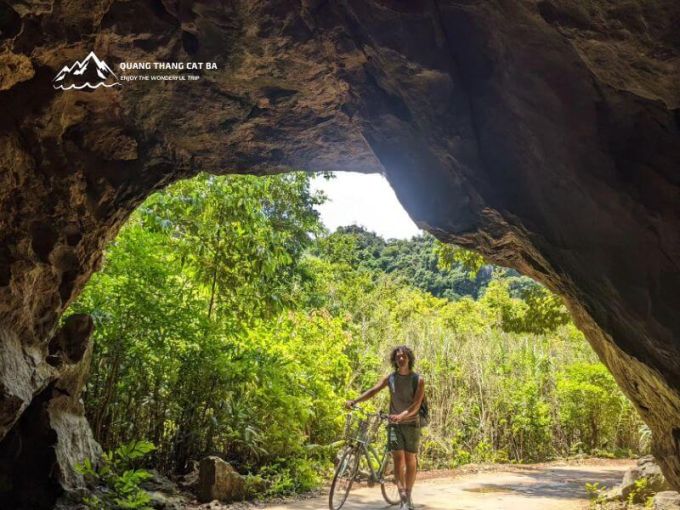 Tour trekking Cát Bà: Khám phá Vườn quốc gia & vịnh Lan Hạ