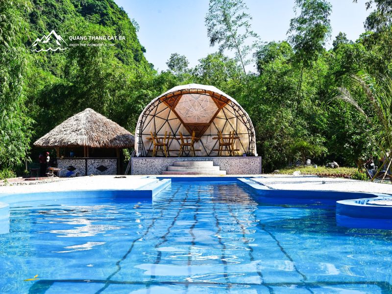 Bể bơi tại Woodstock Jungle Camp