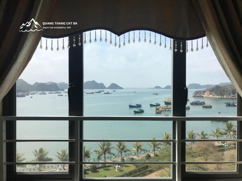 View từ Hương Cảng Sea View Hotel Cát Bà