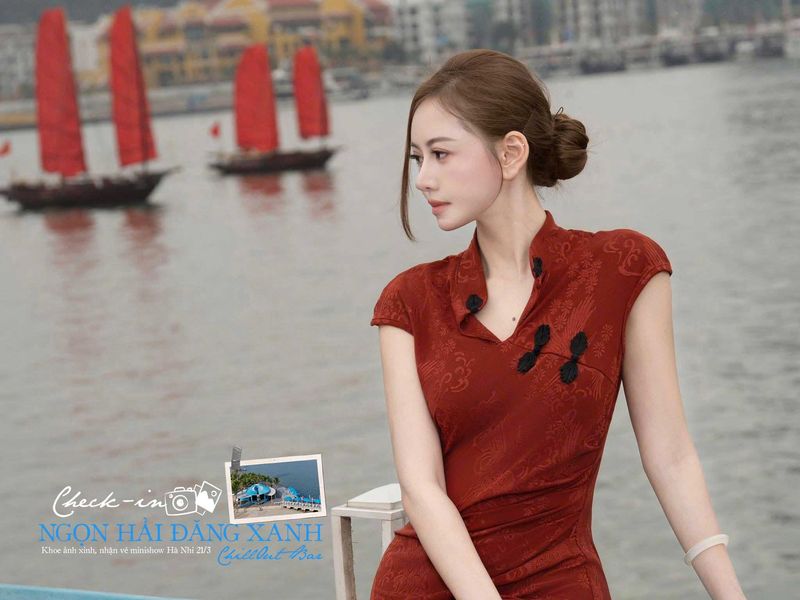 Cánh buồm đỏ trên đường Trần Quốc Nghiễn 2