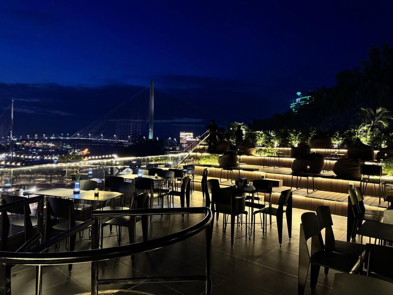 Hải Đăng Coffee & Bar Hạ Long