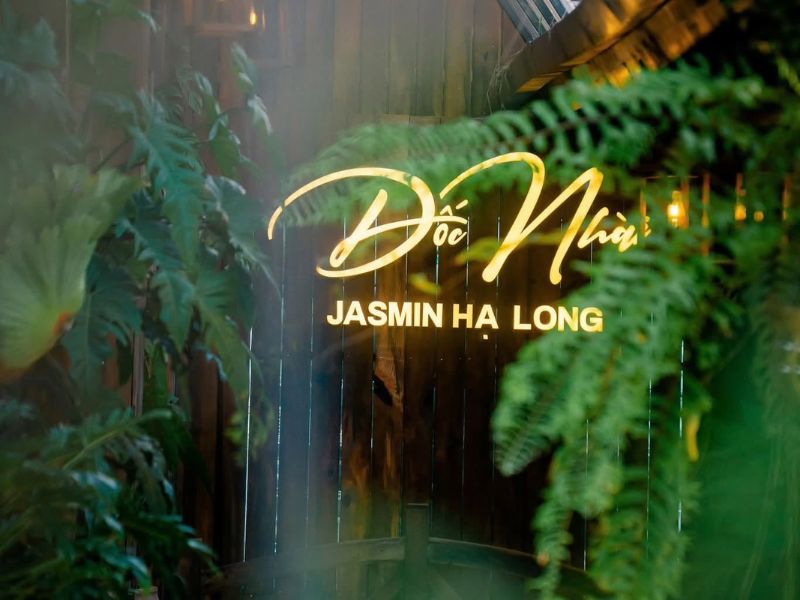 Tiệm cafe Dốc Nhài Hạ Long 1