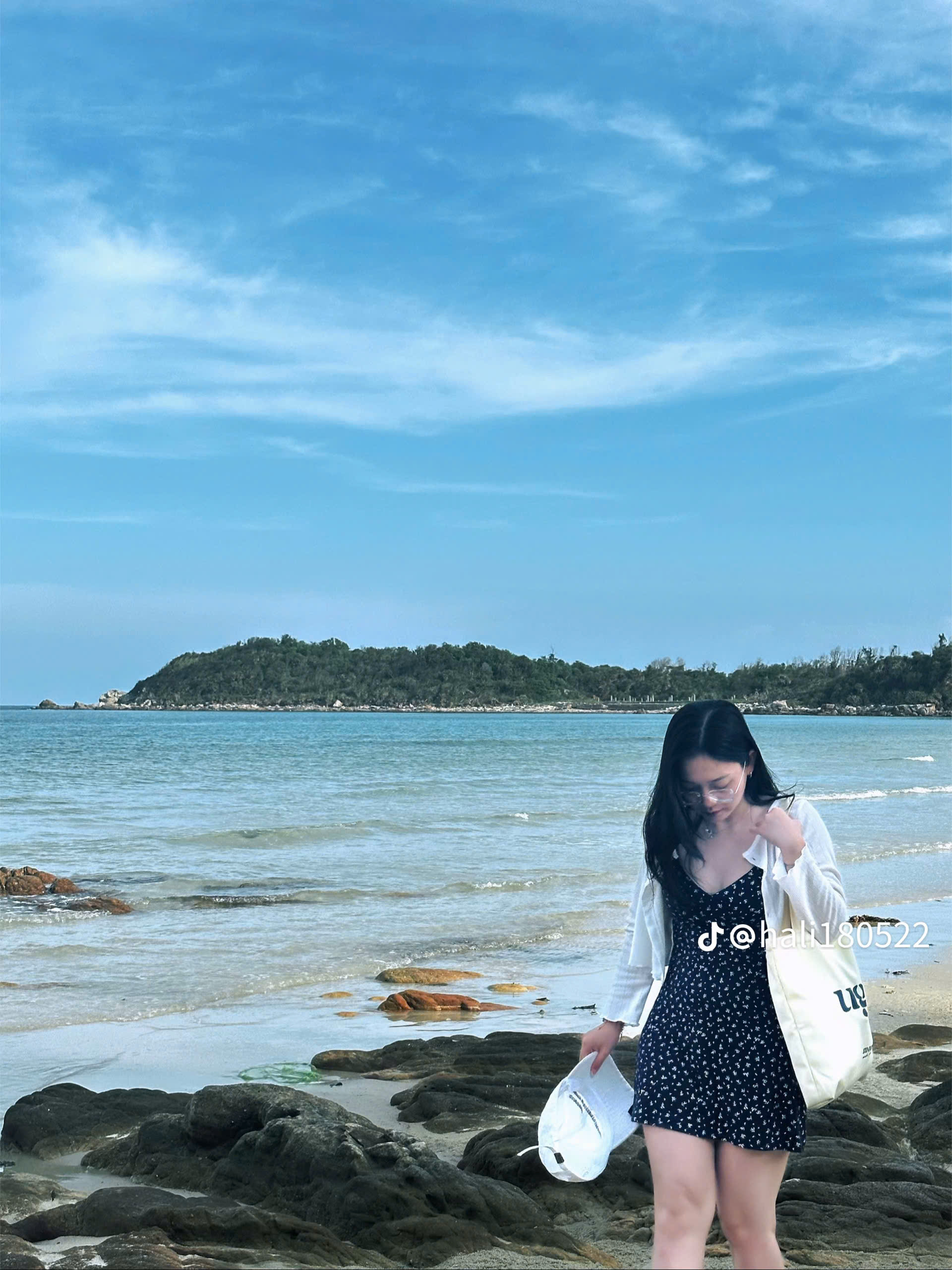 Bãi Tiên Quan Lạn (nguồn Hali180522)