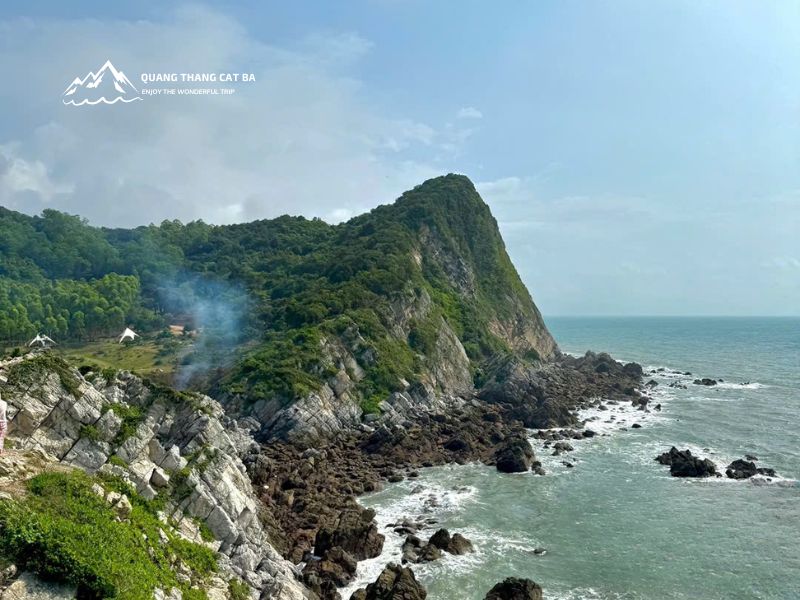 Eo Gió Quan Lạn từ trên cao