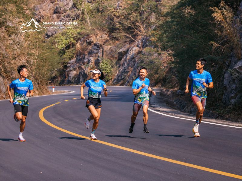 Giải chạy marathon Cát Bà 2025