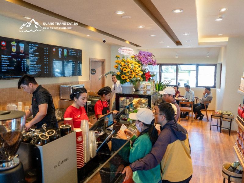 Highland Coffee Cát Bà