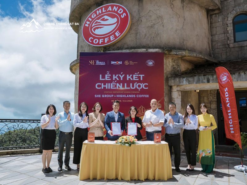 Highland Coffee Cát Bà 4