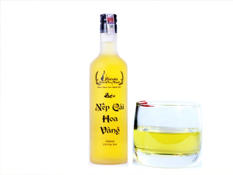 Rượu nếp cái hoa vàng