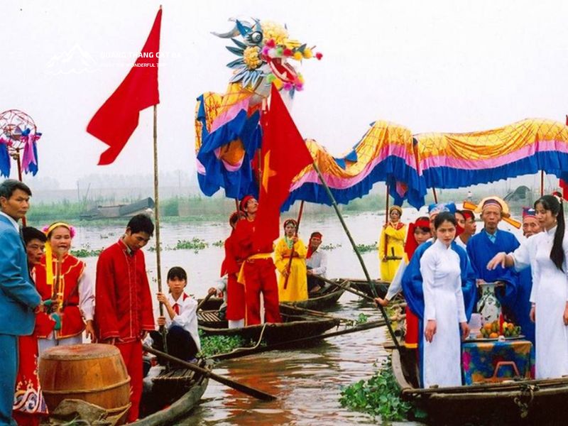 Truong Yen Festival