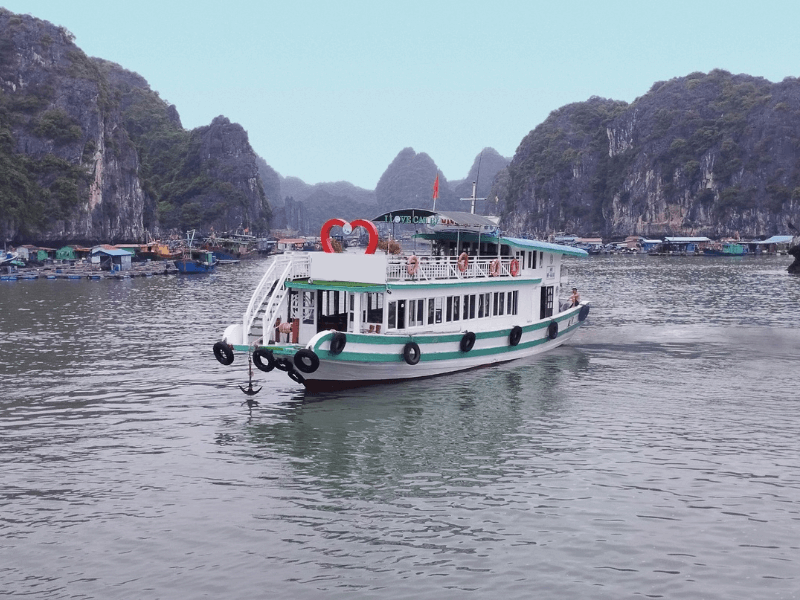 tour vịnh Lan Hạ giá bình dân 6