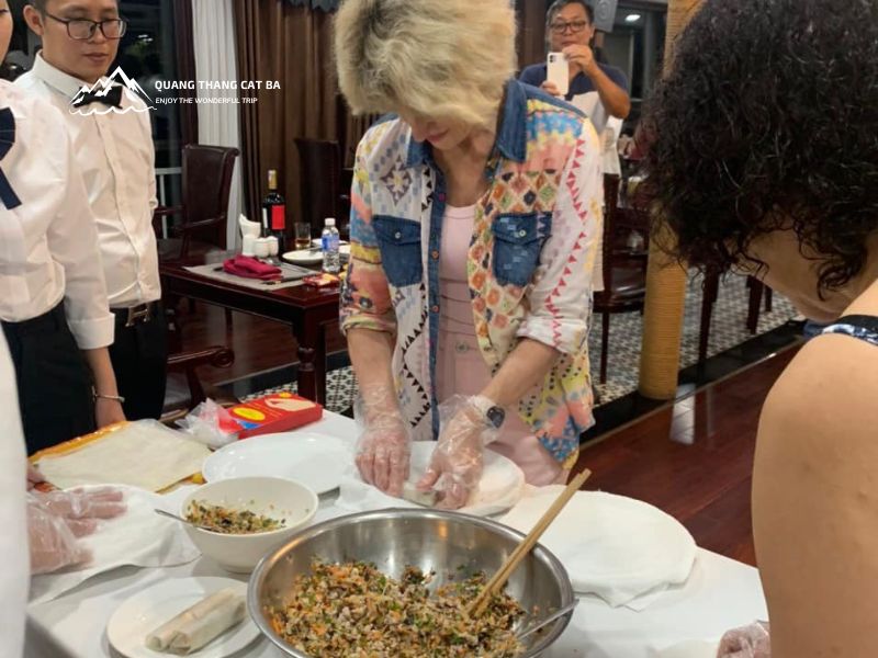 Lớp học nấu ăn