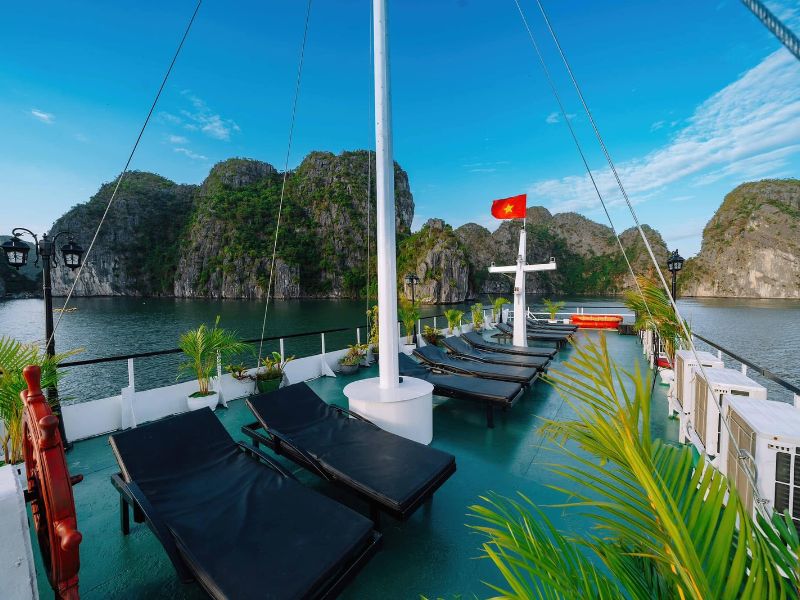 Lan Ha Bay 2 days 1 night Aduta cruise 3