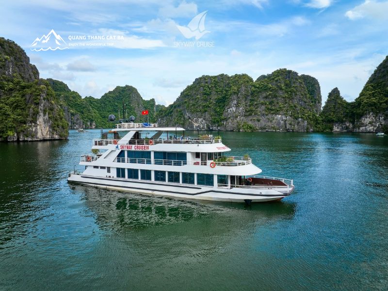 Du thuyền Skyway Cruise