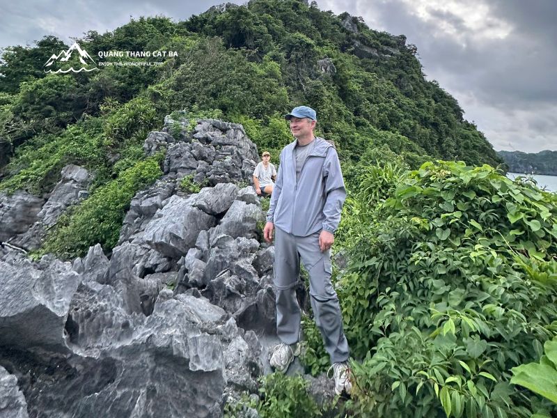 Hike to Monkey Island