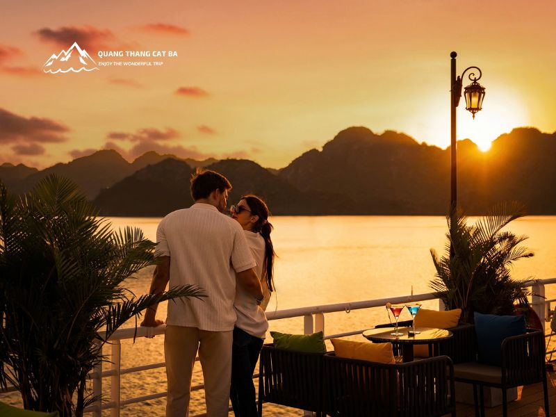  Sunset Tour on Lan Ha Bay – Kayaking & Viet Hai Village Discovery