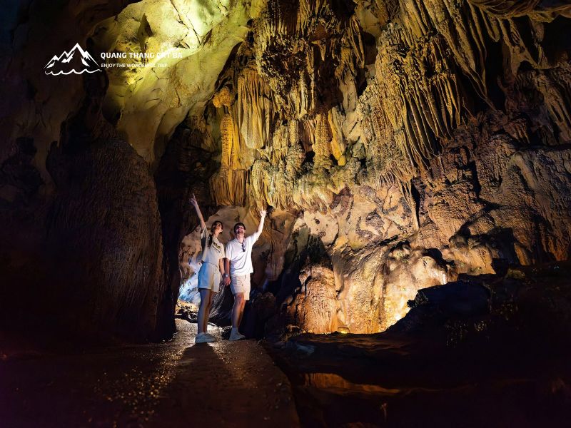 Khám phá hang động Trung Trang