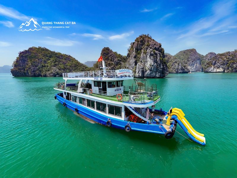 Trải nghiệm cầu trượt phao khổng lồ