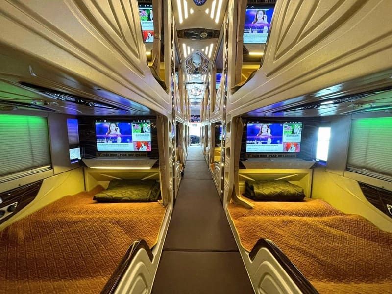 Cabin bus ( Cat Ba to Cao Bang Bus)