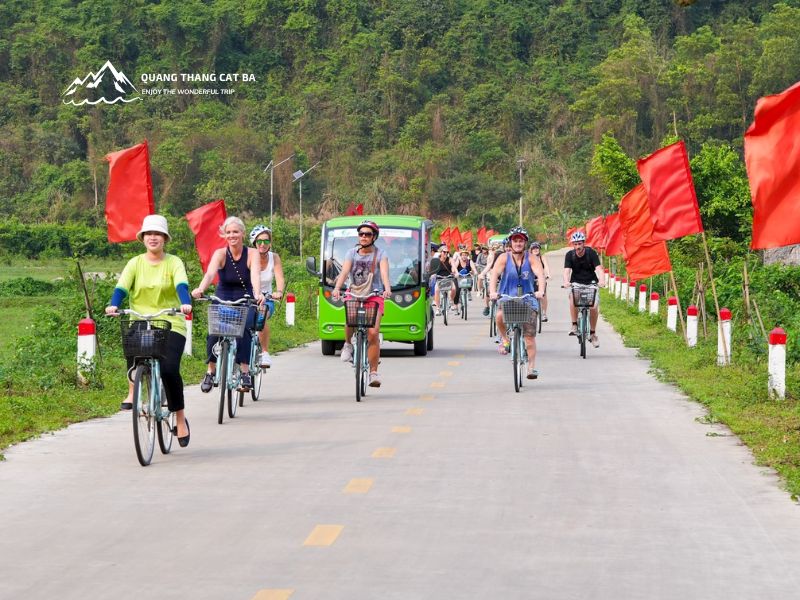 Trải nghiệm đạp xe tại làng Việt Hải