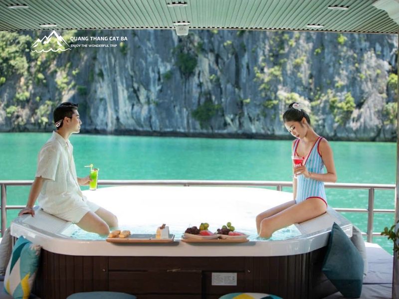Trải nghiệm du thuyền vịnh Lan Hạ