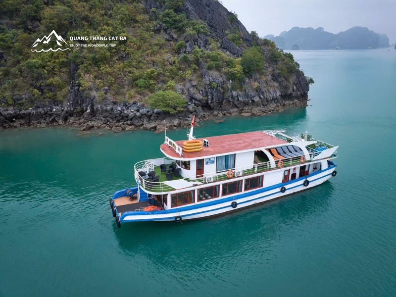 Cat Ba Lan Ha Bay Private boat tour