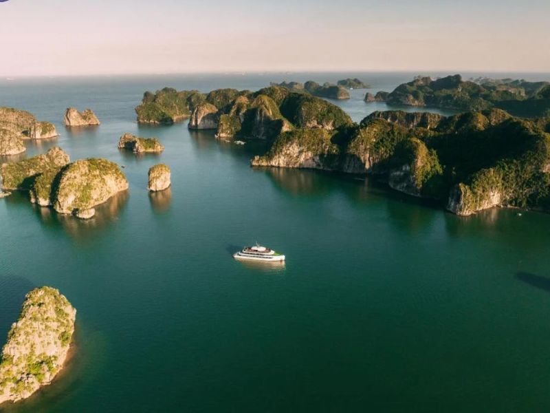 Tổng quan du thuyền Sunshine Cruise Vịnh Lan Hạ