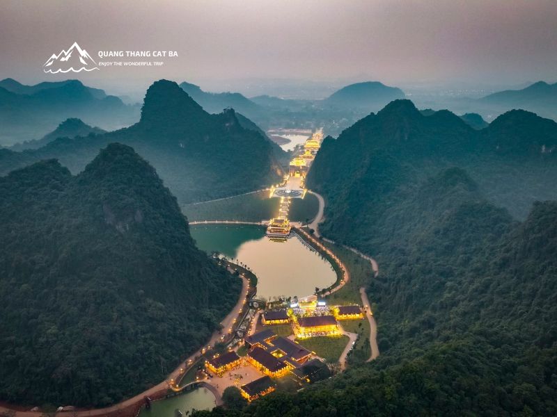 Toàn cảnh Thung Ui